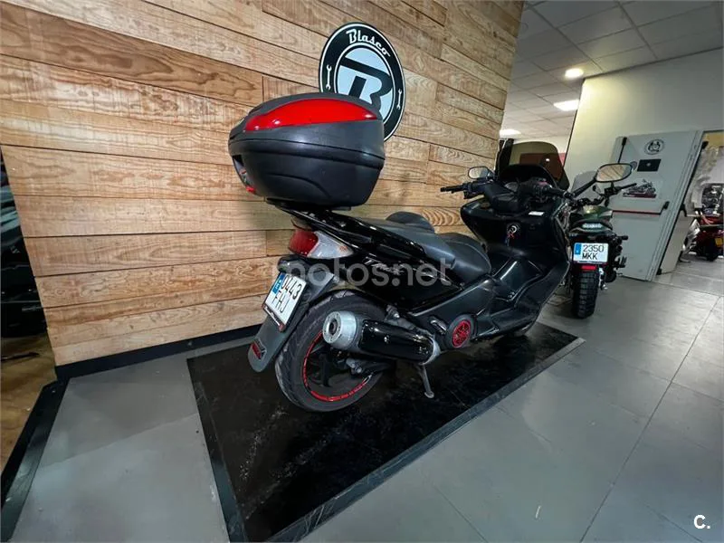 Yamaha TMAX 500 – Vista 23