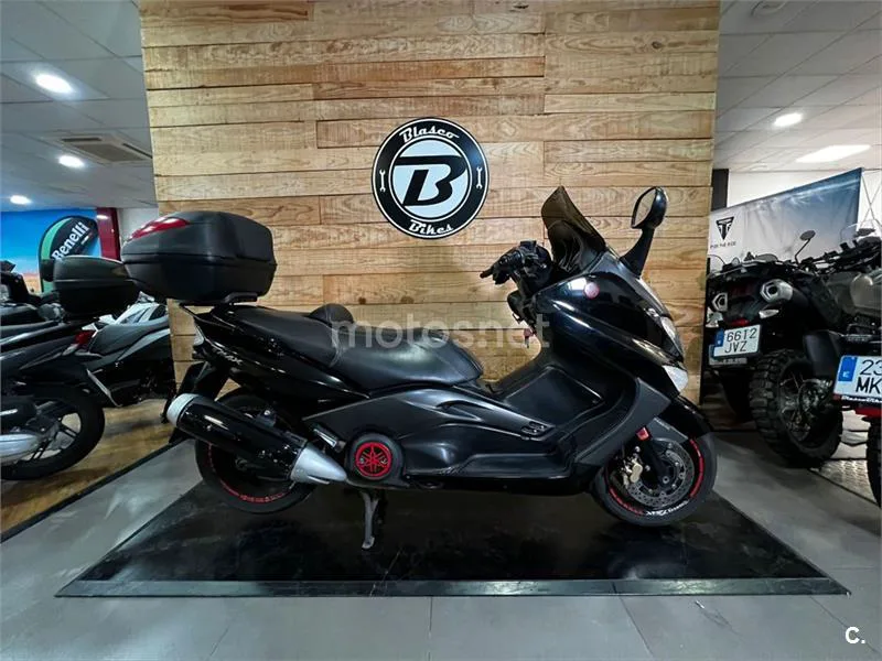 Yamaha TMAX 500 – Vista 8