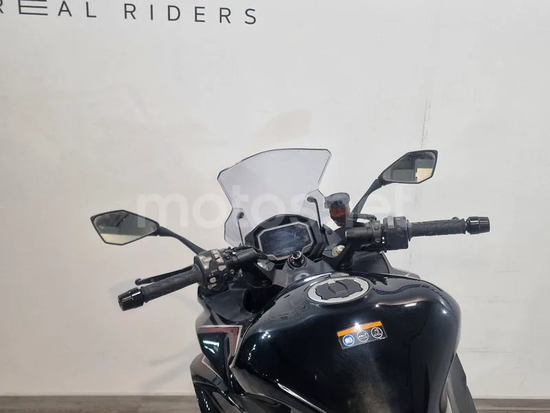 Kawasaki Ninja 1000 SX – Vista 11