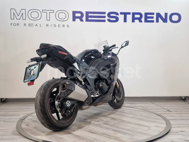 Kawasaki Ninja 1000 SX – Vista 8
