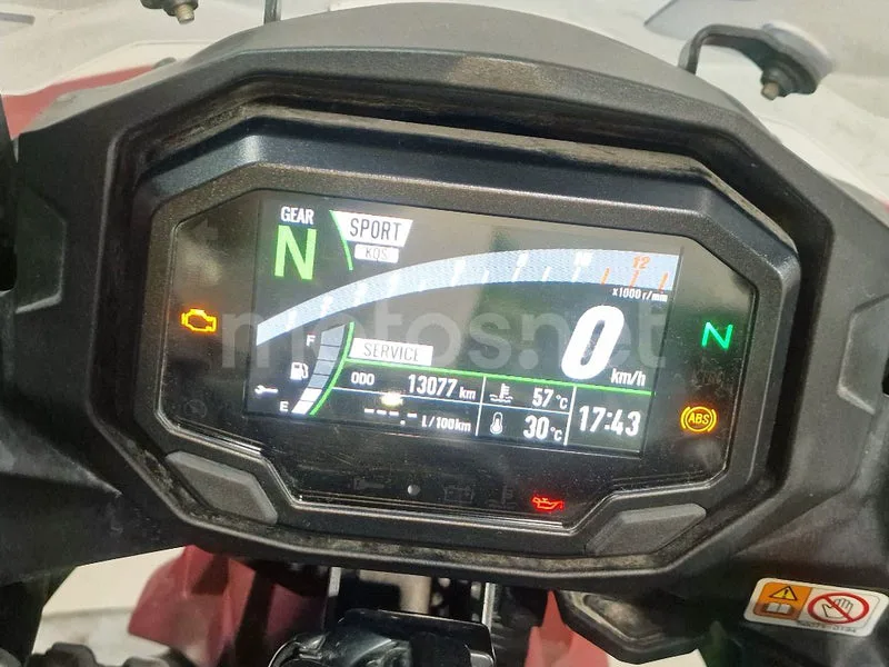 Kawasaki Ninja 1000 SX – Vista 10