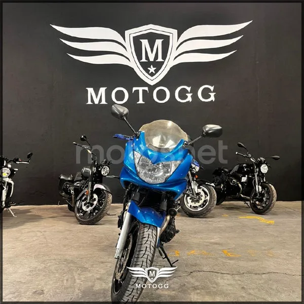Suzuki Bandit 650 S – Vista 4