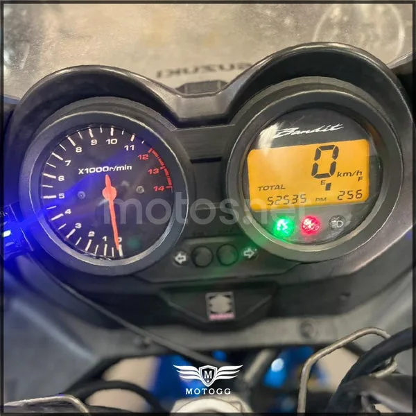Suzuki Bandit 650 S – Vista 9