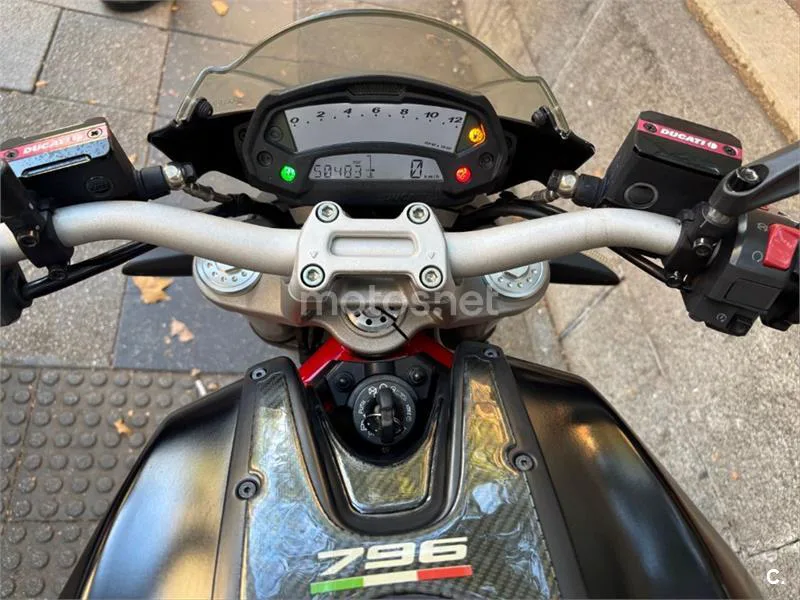 Ducati Monster 796 – Vista 3