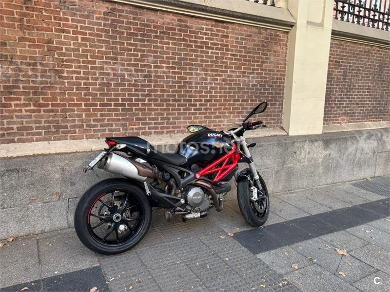 Ducati Monster 796 – Vista 4