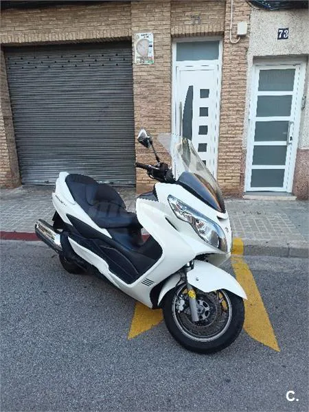 Suzuki Burgman 400 – Vista 2
