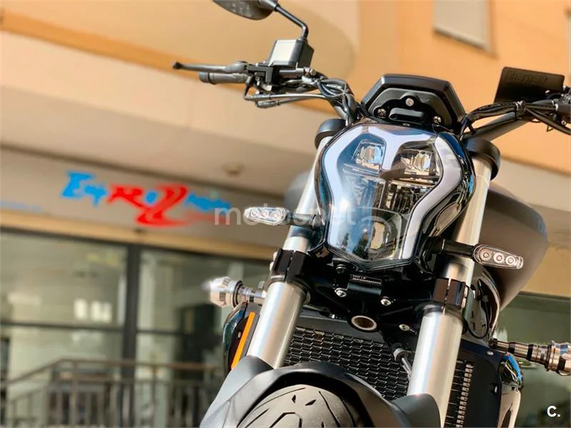 Benelli 502 C – Vista 33