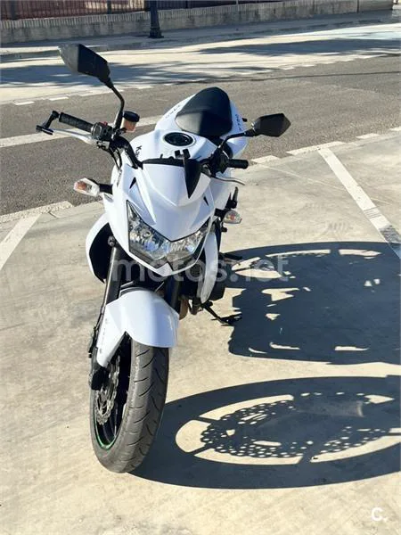 Kawasaki Z 750 – Vista 3