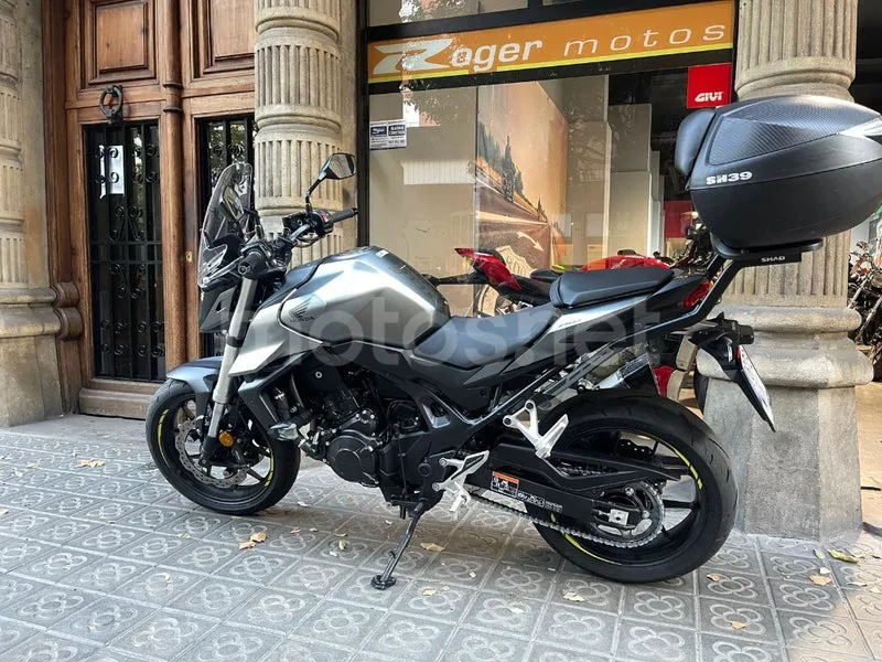 Honda CB 750 Hornet – Vista 9