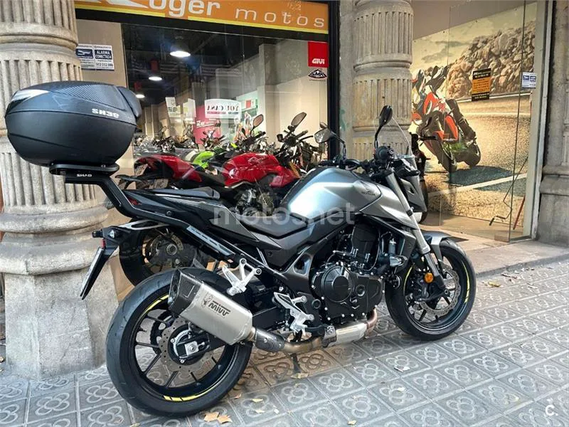 Honda CB 750 Hornet – Vista 10