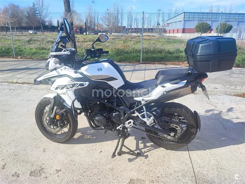 Benelli TRK 502 – Vista 2