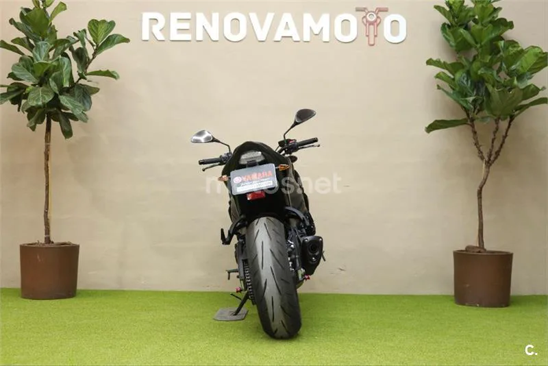 Suzuki GSX-S – Vista 6