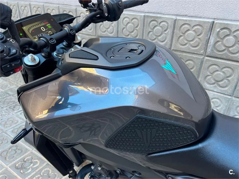 Yamaha MT-09 – Vista 7