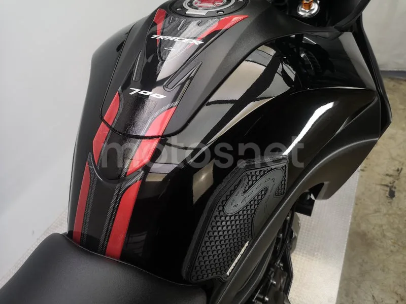 Yamaha Tracer 7 – Vista 16