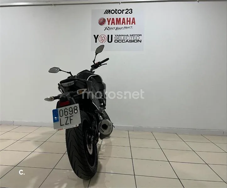 Yamaha MT-125 – Vista 10