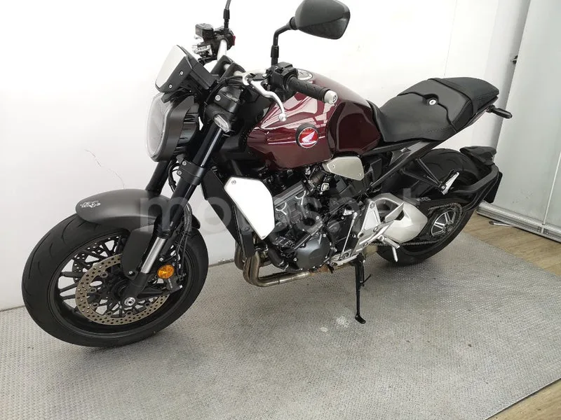 Honda CB 1000R – Vista 13