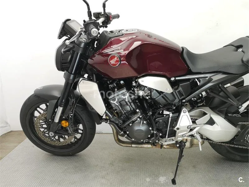 Honda CB 1000R – Vista 17