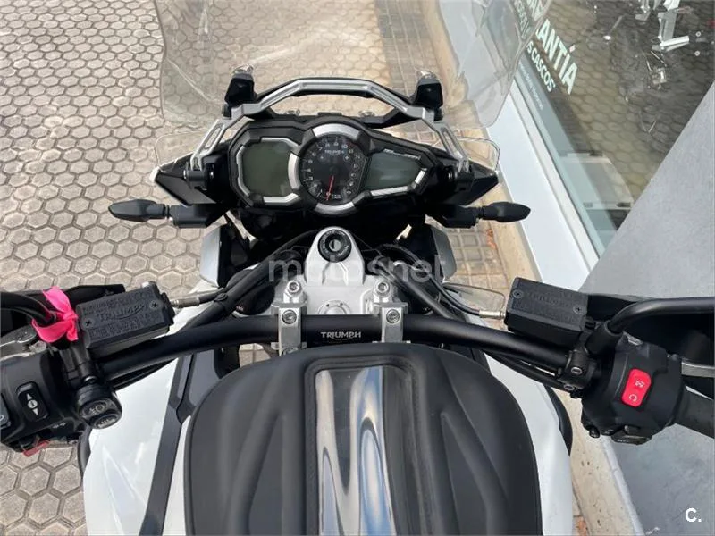 Triumph Tiger Explorer 1200 – Vista 9