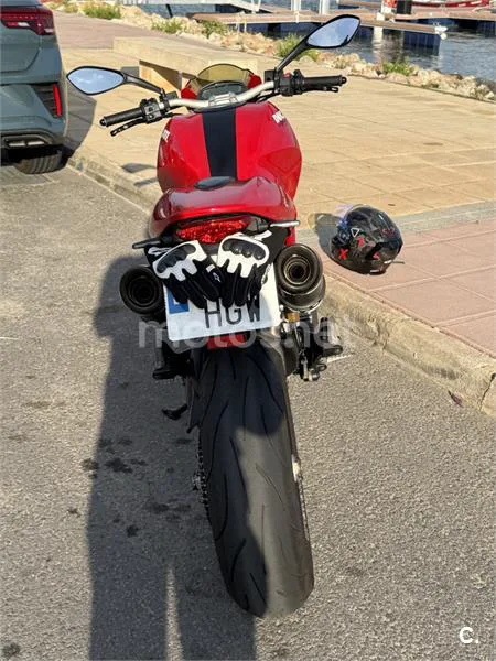 Ducati Monster 796 - Vista 4