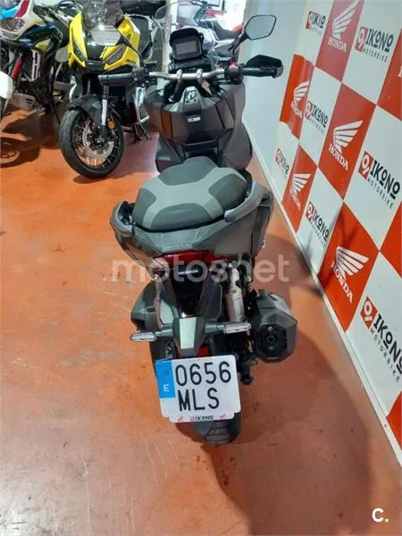 Honda ADV 350 – Vista 3
