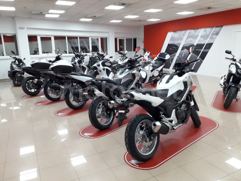 Honda ADV 350 – Vista 22