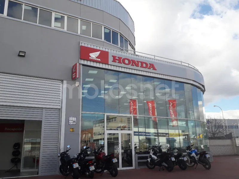 Honda ADV 350 – Vista 25