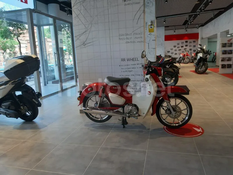 Honda ADV 350 – Vista 35
