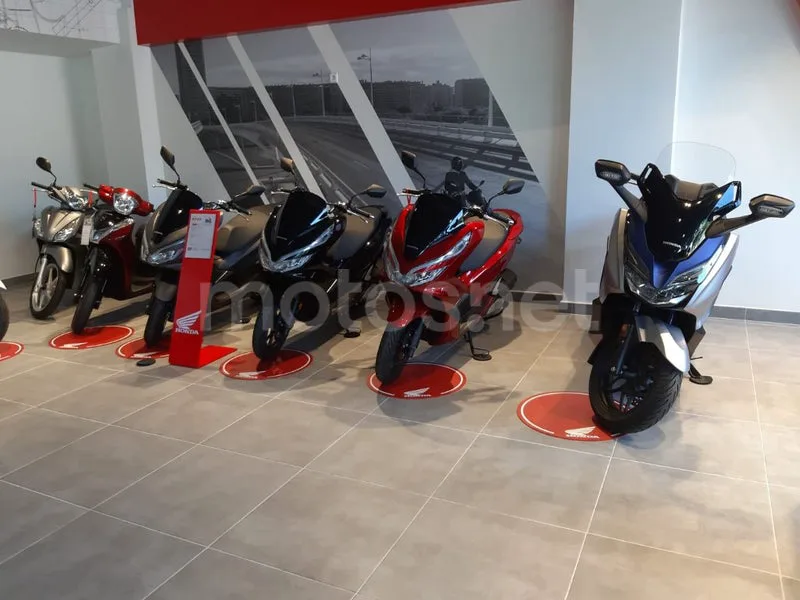 Honda ADV 350 – Vista 37
