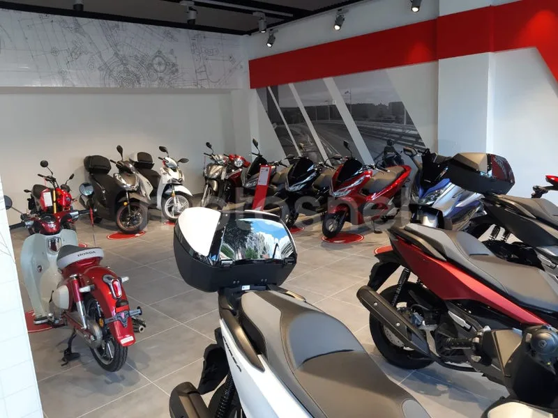 Honda ADV 350 – Vista 42
