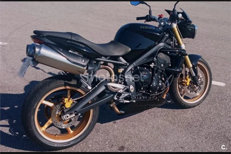 Triumph Street Triple – Vista 2