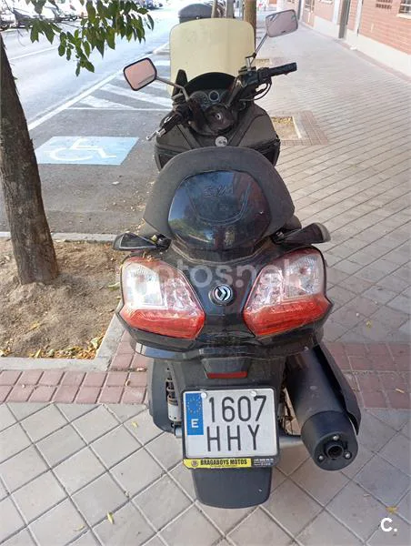 SYM Maxsym 400 – Vista 4