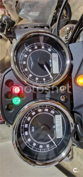 Moto Guzzi V7 II – Vista 4