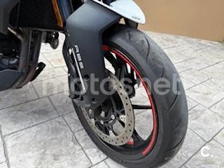 CFMOTO 450 NK – Vista 13