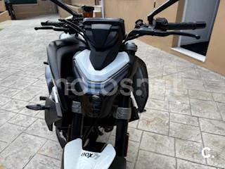CFMOTO 450 NK – Vista 3