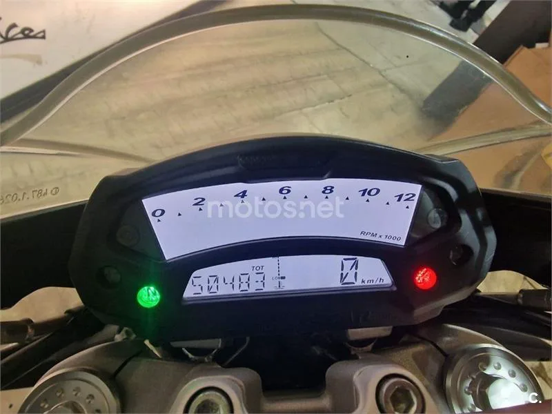 Ducati Monster 796 – Vista 4