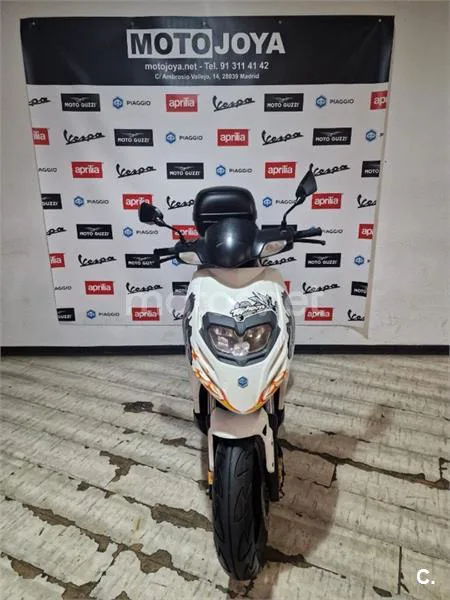 Piaggio TYPHOON 50 – Vista 5