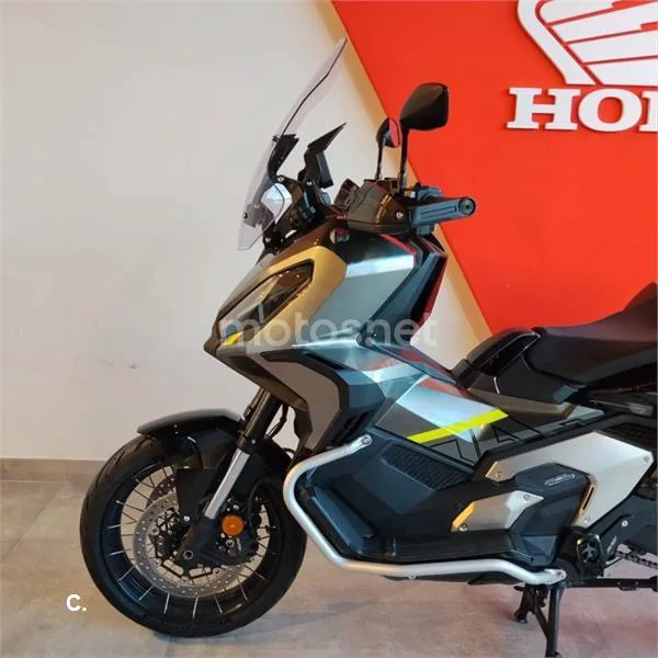 Honda X-ADV – Vista 14