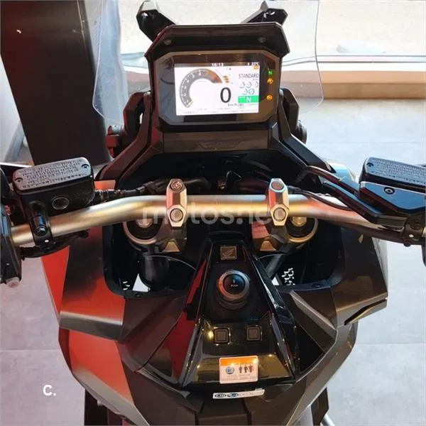 Honda X-ADV – Vista 6