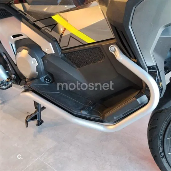 Honda X-ADV – Vista 8