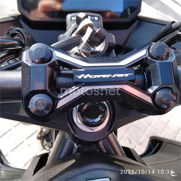 Honda CB 750 Hornet – Vista 6