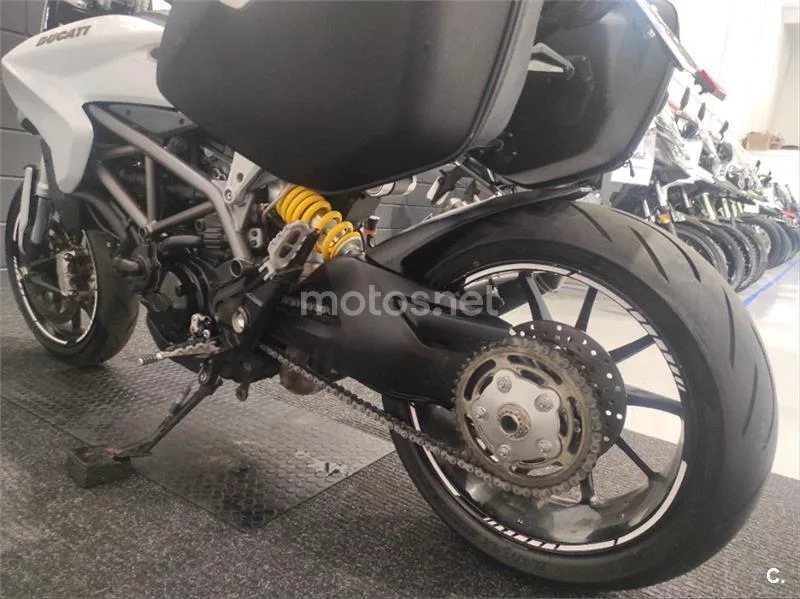 Ducati Hyperstrada – Vista 5