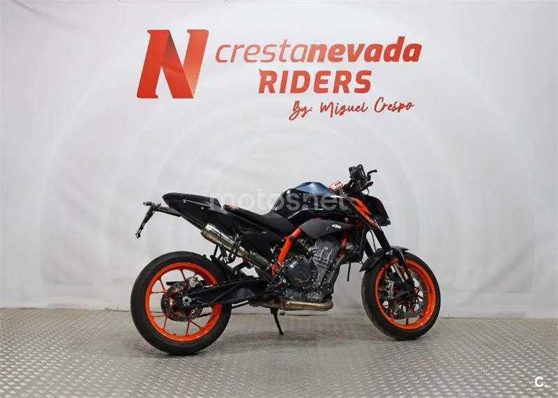 KTM 890 – Vista 11