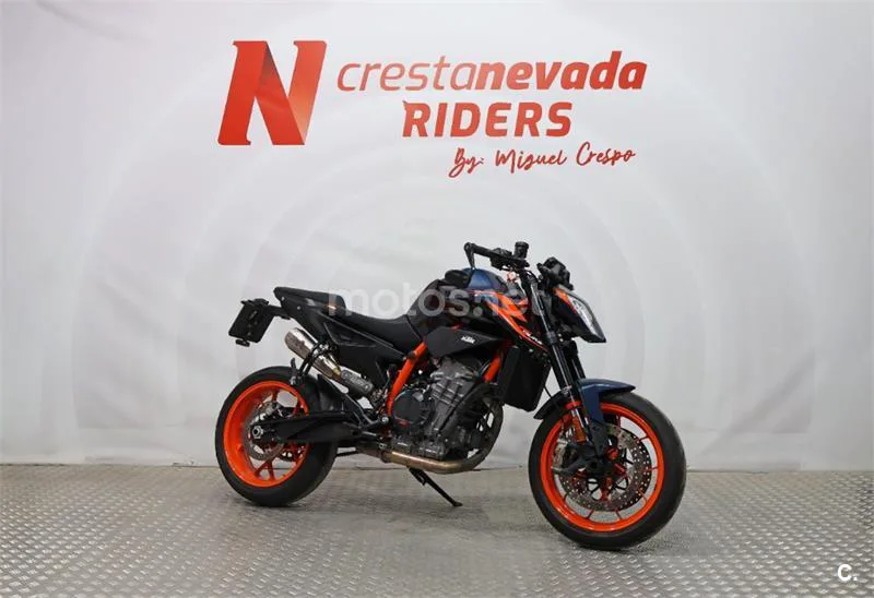 KTM 890 – Vista 6