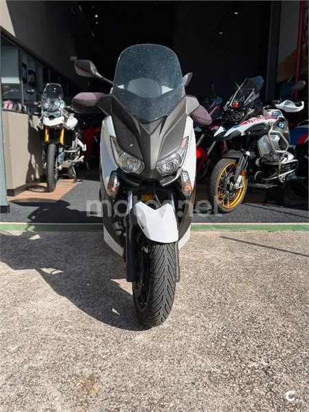 Yamaha XMAX 400 – Vista 5