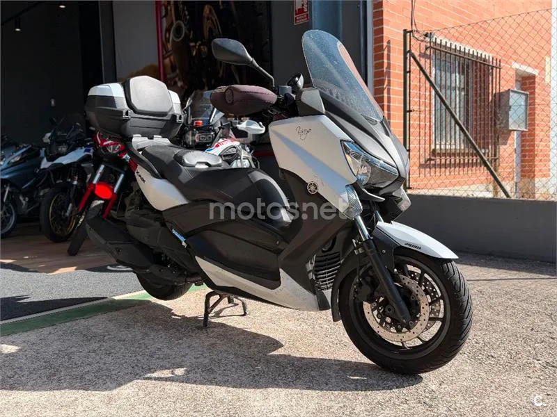 Yamaha XMAX 400 – Vista 6
