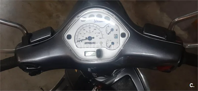 Vespa Gran Turismo 200 – Vista 8