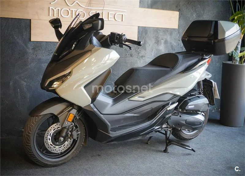 Honda Forza 125 – Vista 11