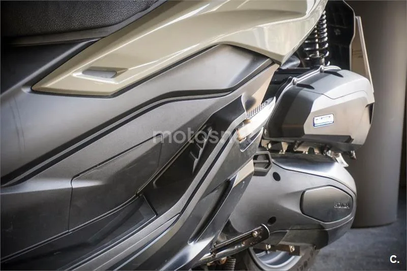 Honda Forza 125 – Vista 4