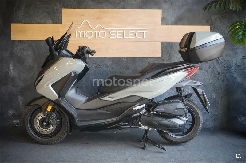 Honda Forza 125 – Vista 10