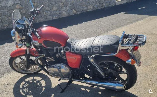 Triumph Bonneville SE – Vista 16
